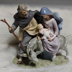New Escape To Egypt Fine Porcelain Collectible Joseph Mary & Baby Jesus (X-66)